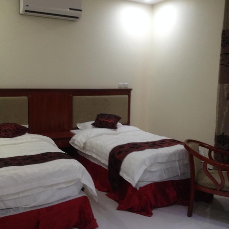 Hana Yanbu Hotel Apartments Iambo Quarto foto